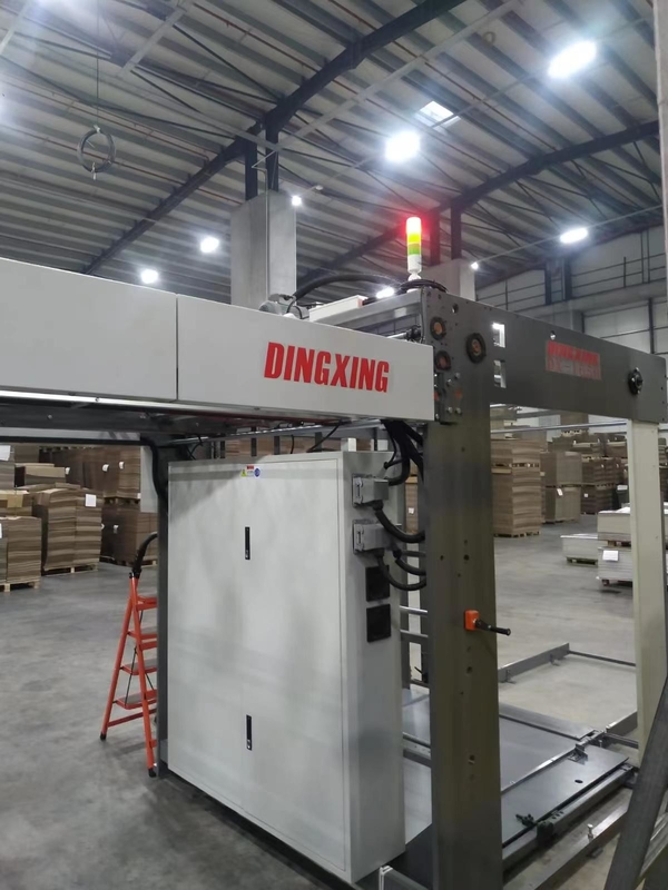 Alimentador Traseiro 3 Ply 5 Ply Flute Laminador Machine 150m/Min PLC Control