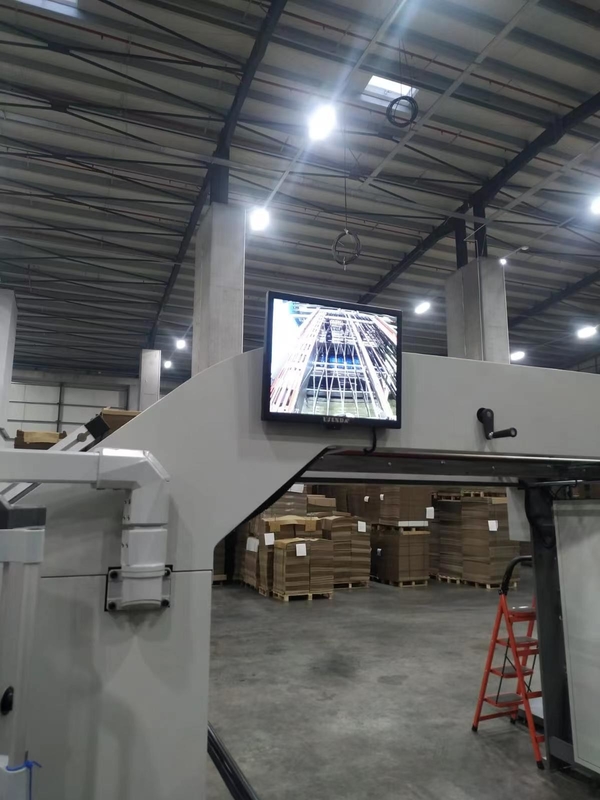 Alimentador Traseiro 3 Ply 5 Ply Flute Laminador Machine 150m/Min PLC Control
