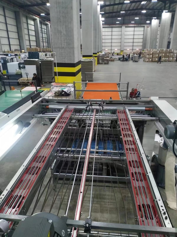 Alimentador Traseiro 3 Ply 5 Ply Flute Laminador Machine 150m/Min PLC Control