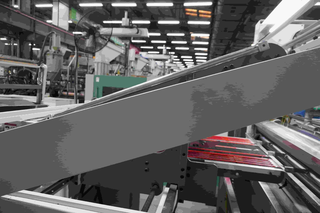 Laminadora de cartão de alta precisão com precisão de ±0,5mm e espessura de papel superior de 100-800g/m2