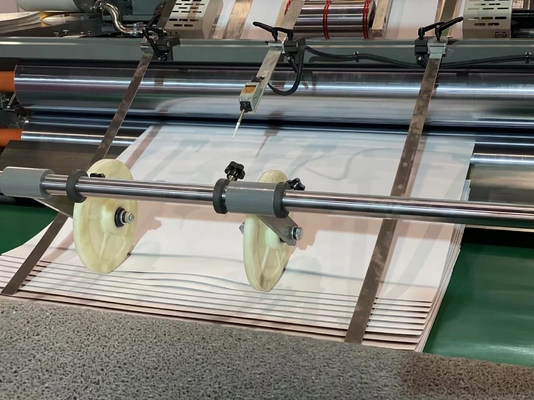 Laminador automático da flauta da alta velocidade fácil da operação com auto Flip Flop Stacker